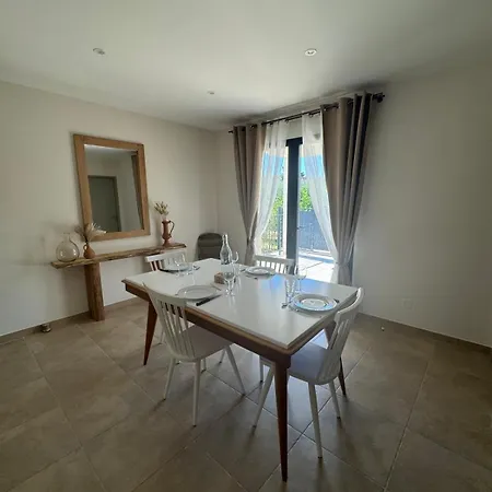 Les Olivettes Casa de Férias *